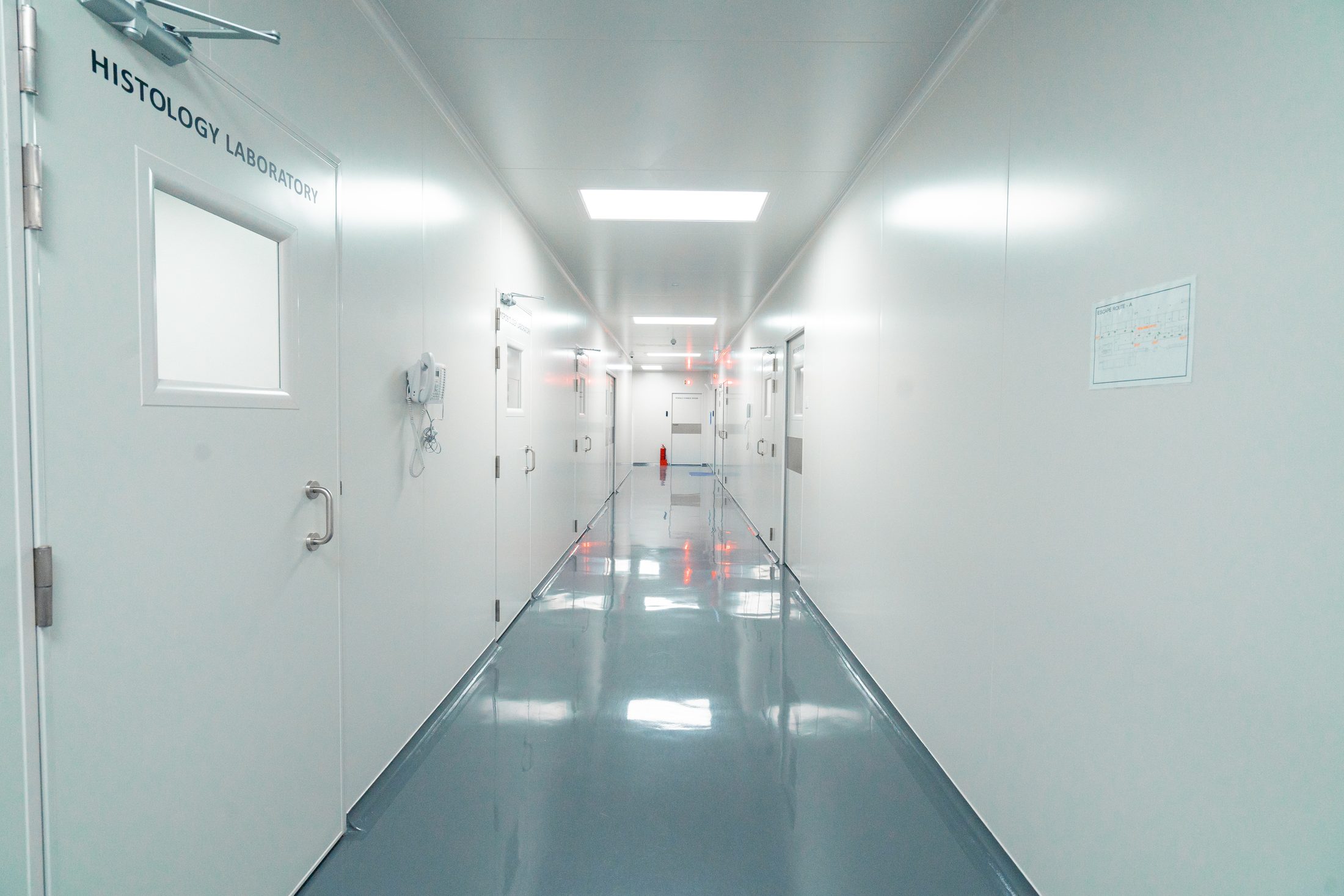 23C cleanroom research and manufacturing facility